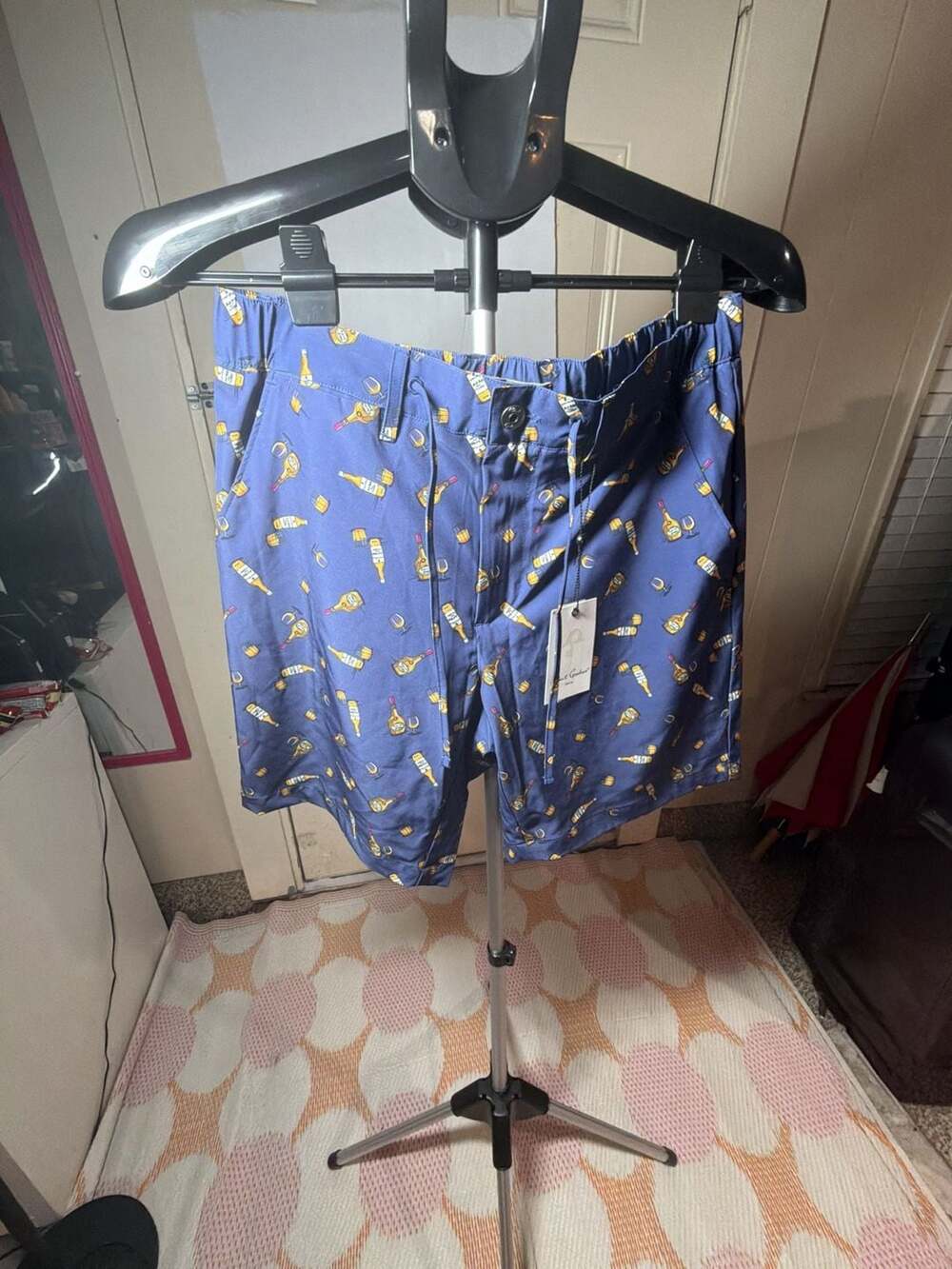 Robert Graham Bardsley Drink Bottle Print Navy Shorts Size 30